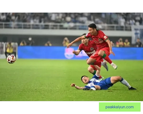 中超联赛再遇挑战：欠薪问题令人担忧，球员不满状态越来越严重